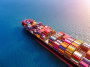 ¿Qué factores están afectando a los precios del transporte marítimo de contenedores?