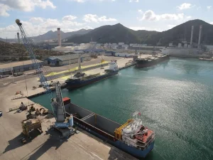 El puerto de Cartagena se apoya en los graneles sólidos para su crecimiento